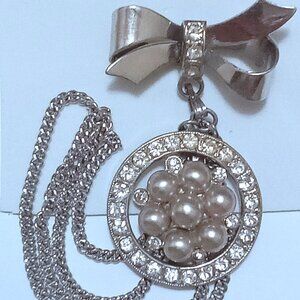 VINTAGE SILVER BROOCH WITH FAUX PEARLS AND RHINESTONES